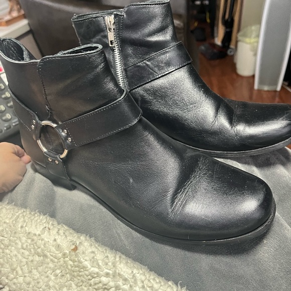 Cartel Women’s Black Leather Booties with Side Zippers And Buckles Size 10 - Picture 2 of 7